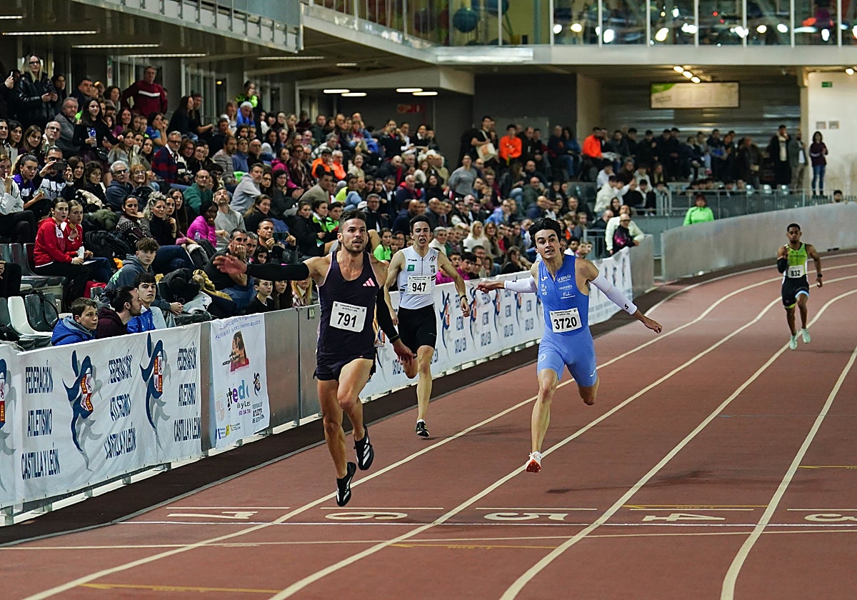Enorme ambiente en las gradas de la Gil Pérez durante la pasada temporada de pista cubierta.