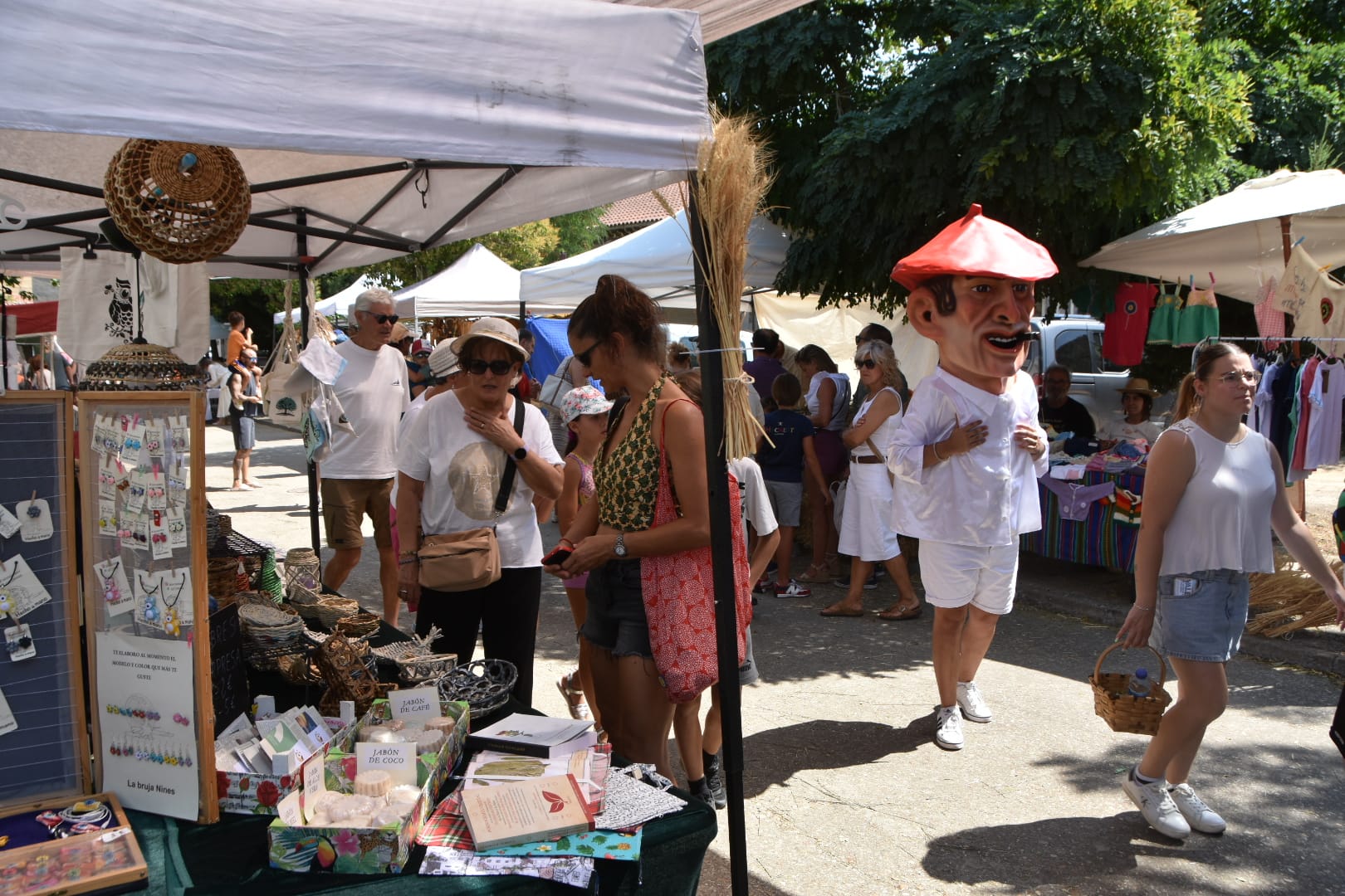 Miranda de Azán celebra su mercado más verde y creativo