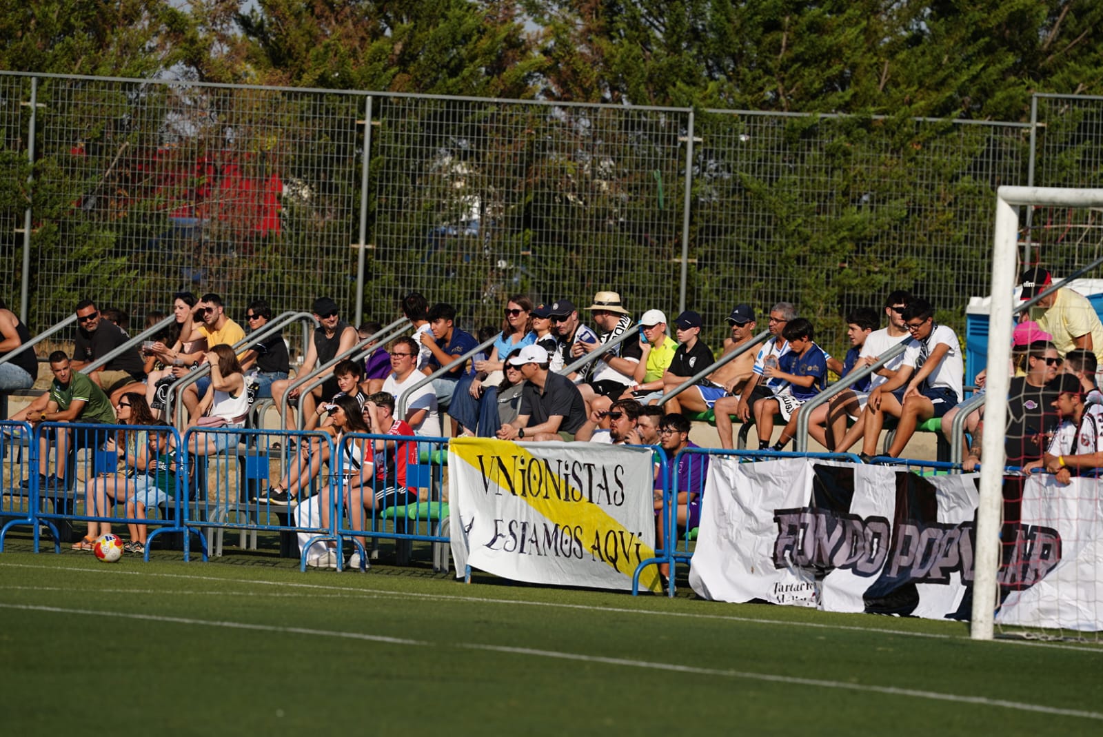 Llenazo y gran ambiente en el San Casto