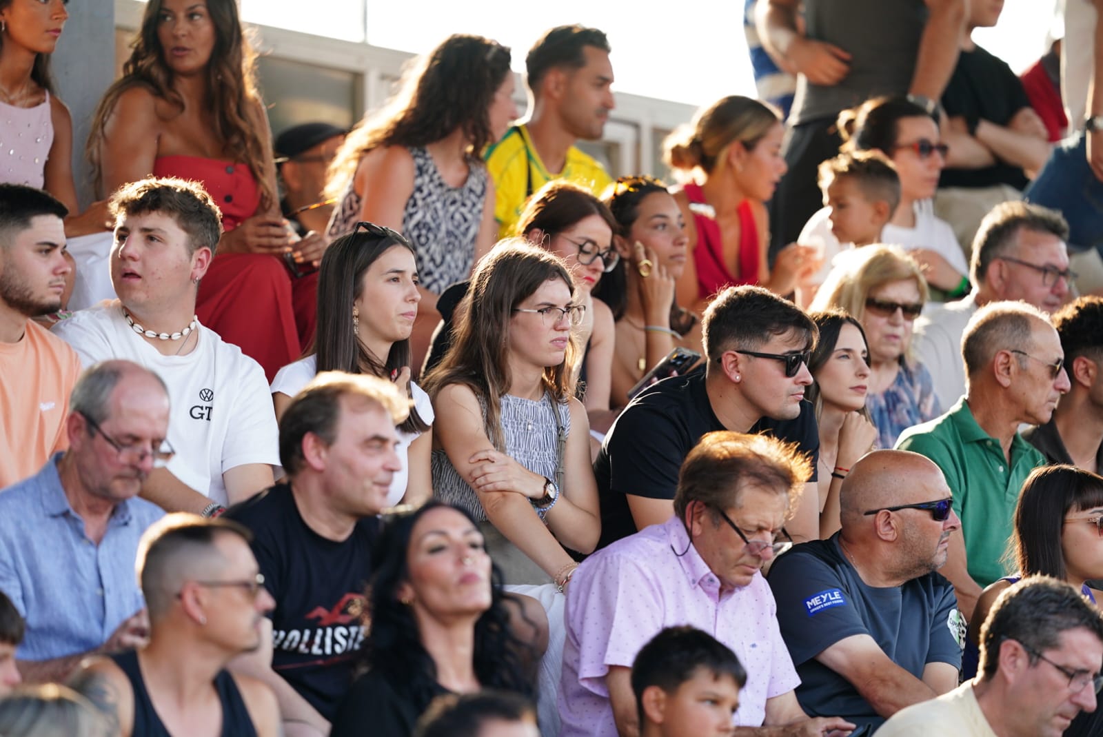 Llenazo y gran ambiente en el San Casto