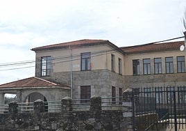 Exterior del colegio de Infantil y Primaria Sierra de Francia de La Alberca.