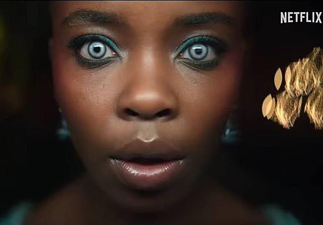 Bianca Barclay (Joy Sunday), sirena y la chica más popular de Nevermore en la primera temporada, pasando de rival a compañera.