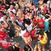 Los disfraces protagonizaron un año más el recorrido por las calles del pueblo.