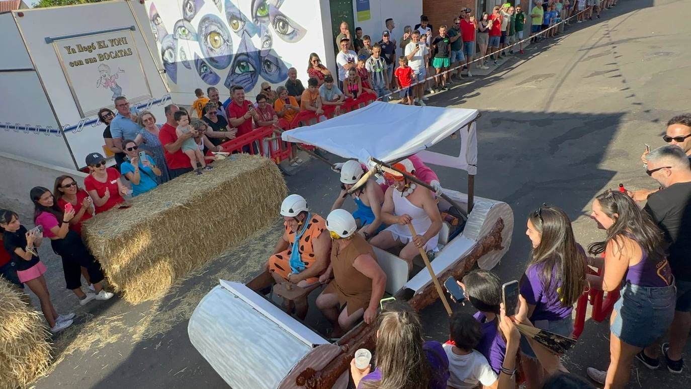 Carrera de autos locos en la edición del año pasado.