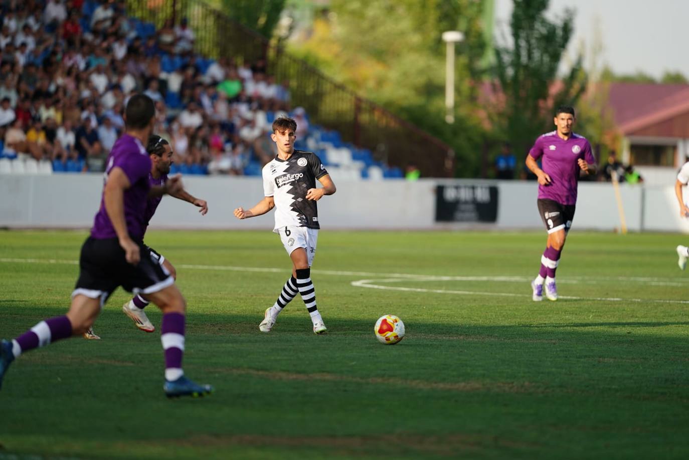 La victoria se queda en el Reina: el derbi de Copa Federación, en imágenes