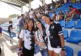 El calor no puede con las ganas de derbi: búscate en nuestra galería en las gradas del Reina Sofía