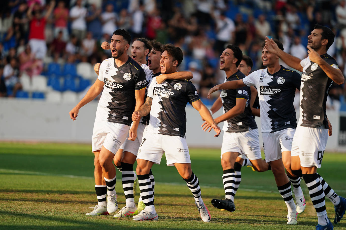 La victoria se queda en el Reina: el derbi de Copa Federación, en imágenes