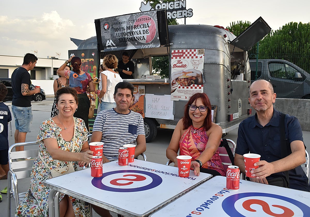 Aldeatejada disfruta de la I Feria de Food Trucks
