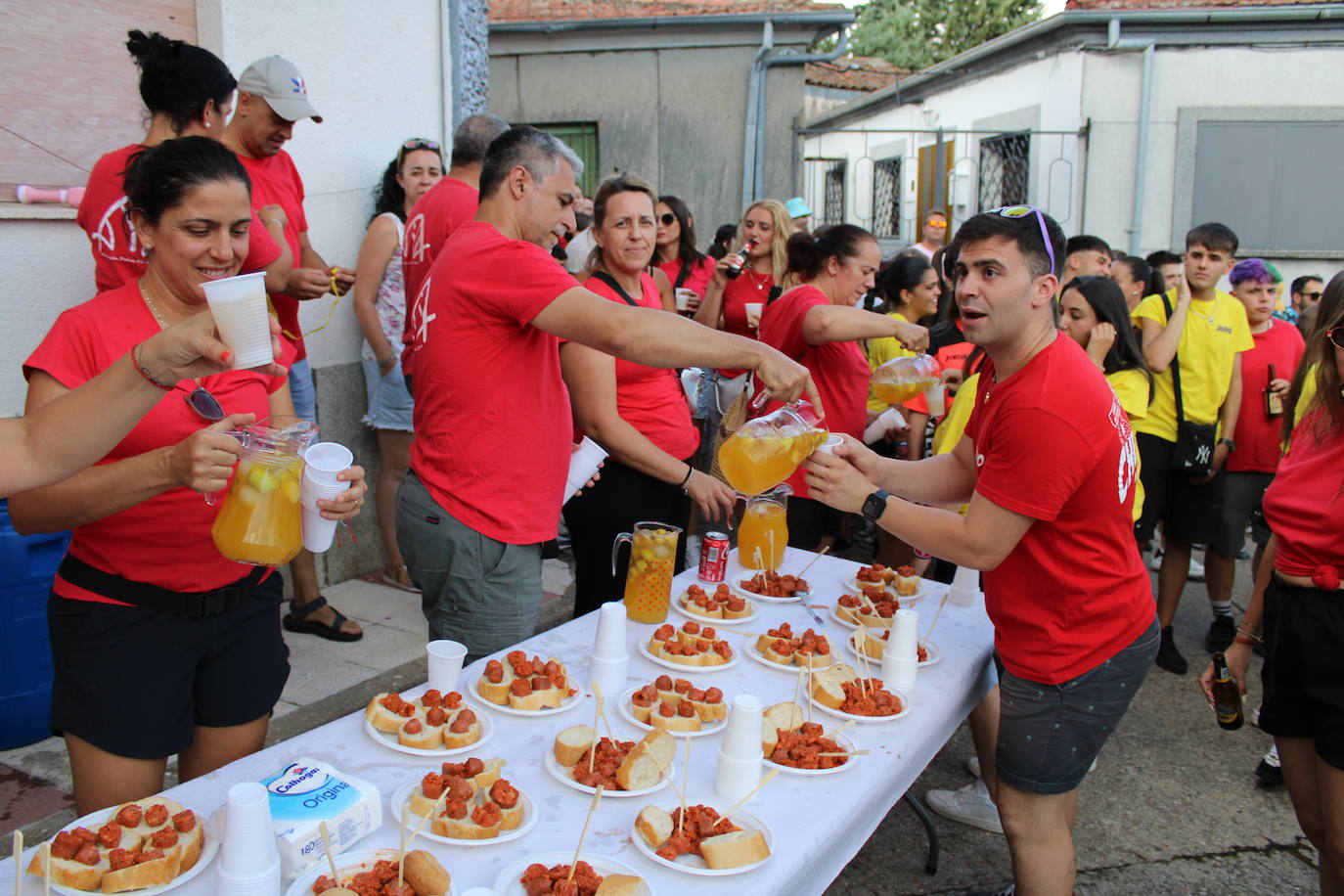 Las peñas de Linares disfrutan ya de las fiestas