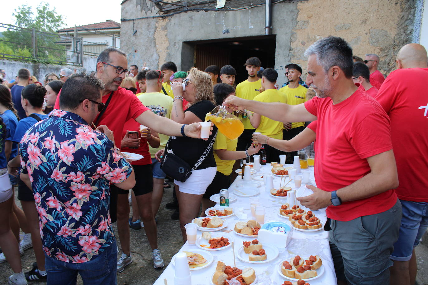 Las peñas de Linares disfrutan ya de las fiestas