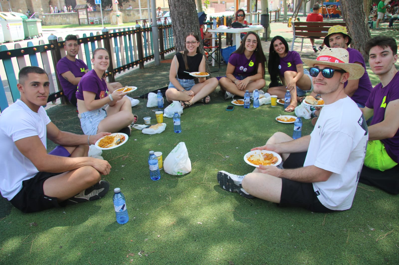 Castellanos de Moriscos, unido en torno a la paella