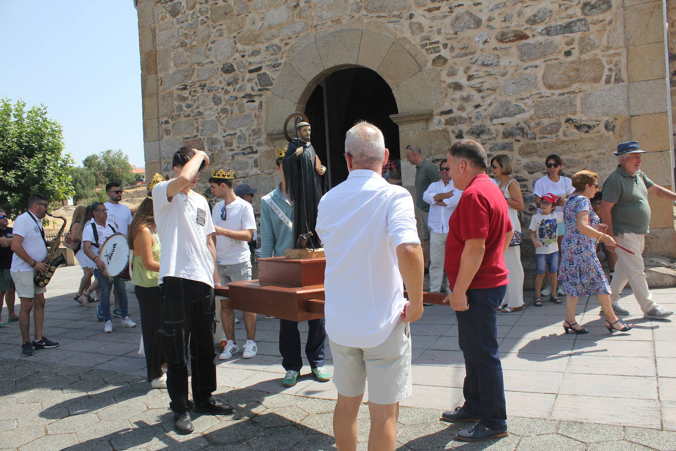 San Benito marca el cénit de las fiestas en Saelices el Chico