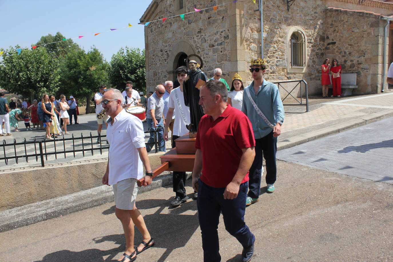 San Benito marca el cénit de las fiestas en Saelices el Chico