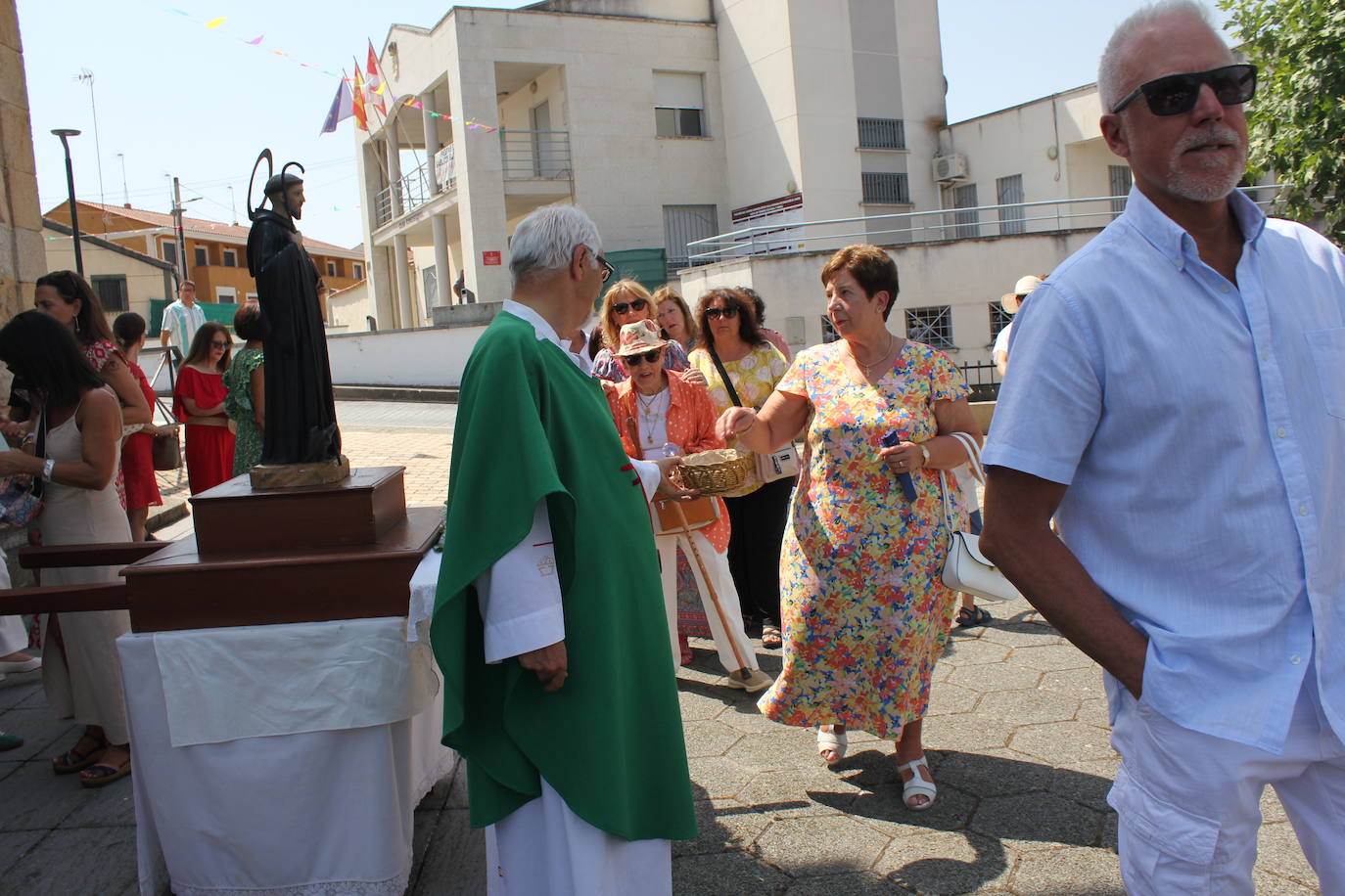 San Benito marca el cénit de las fiestas en Saelices el Chico