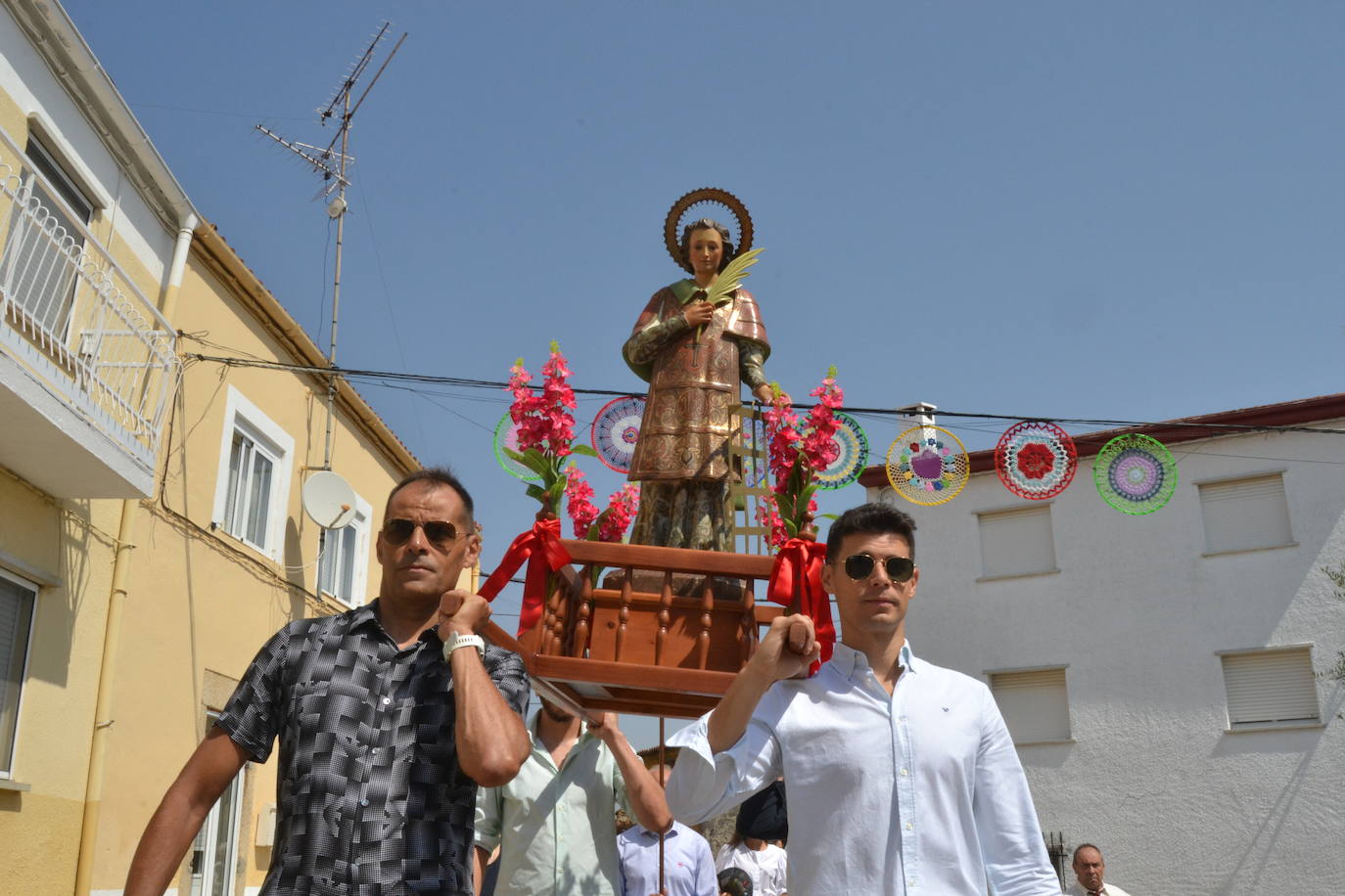 San Lorenzo preside el día grande de La Zarza de Pumareda