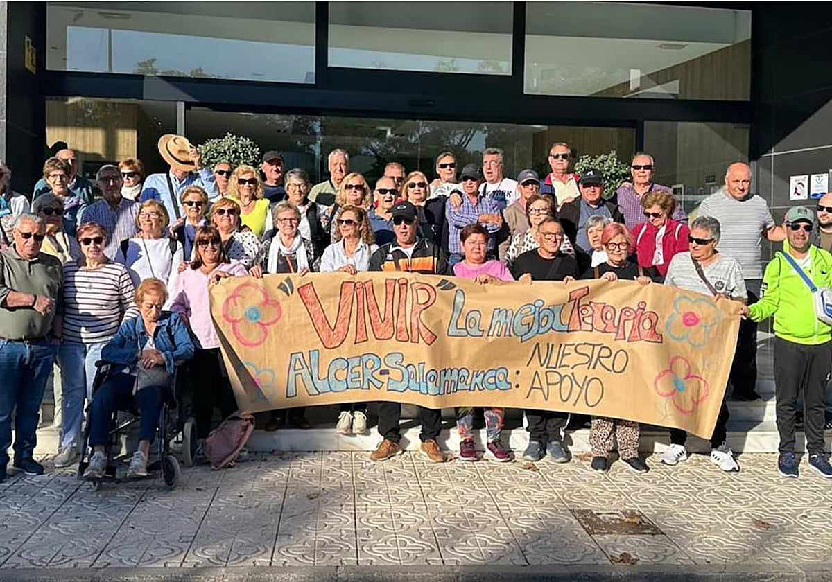 Imagen de pacientes dializados de Salamanca en el 'Respiro Vacacional' de Alcer.