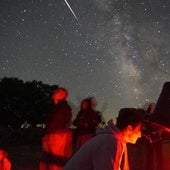 Una de las visitas organizadas en la noche de las Perseidas.
