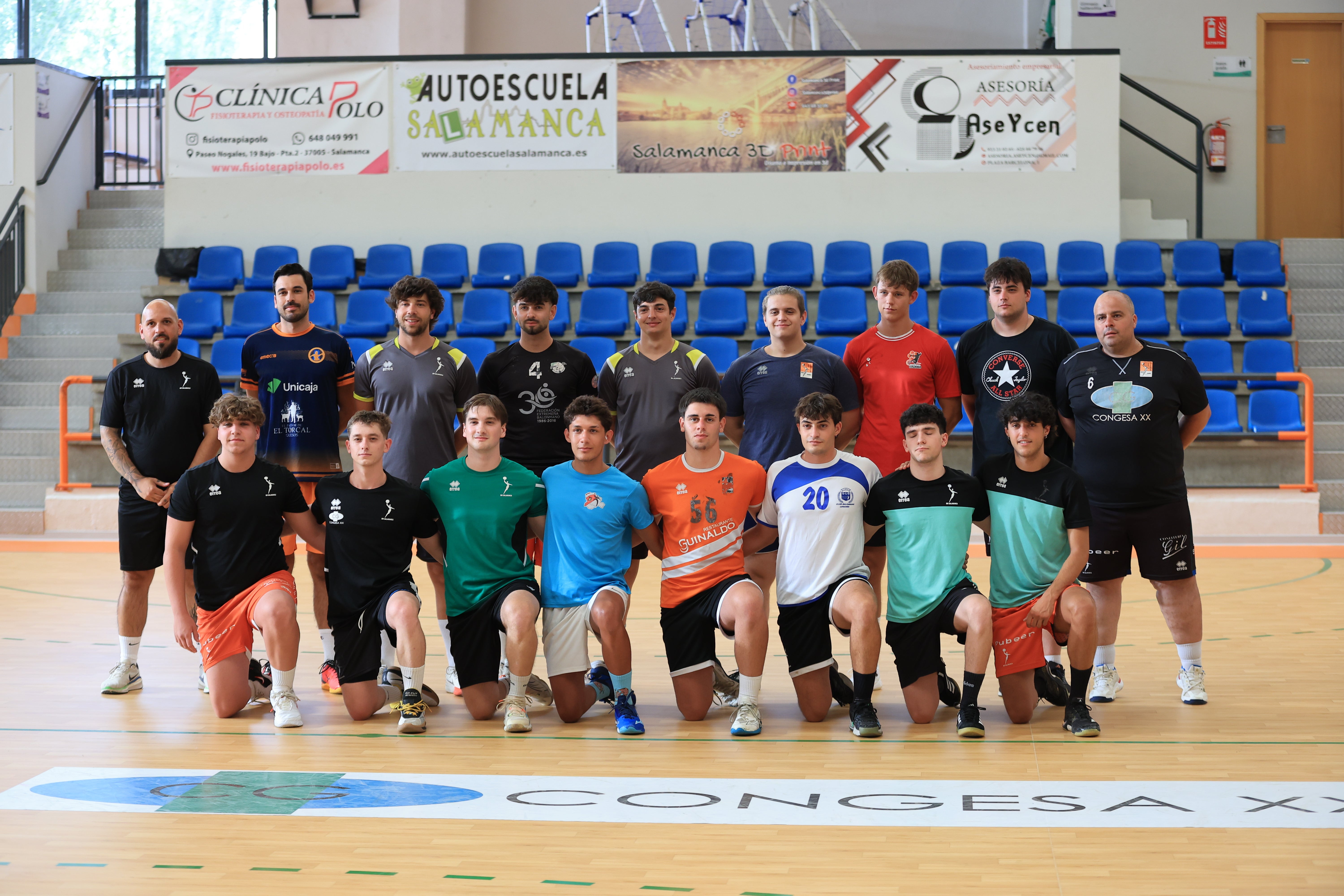 El BM Salamanca echa a andar en busca del &quot;orden&quot;