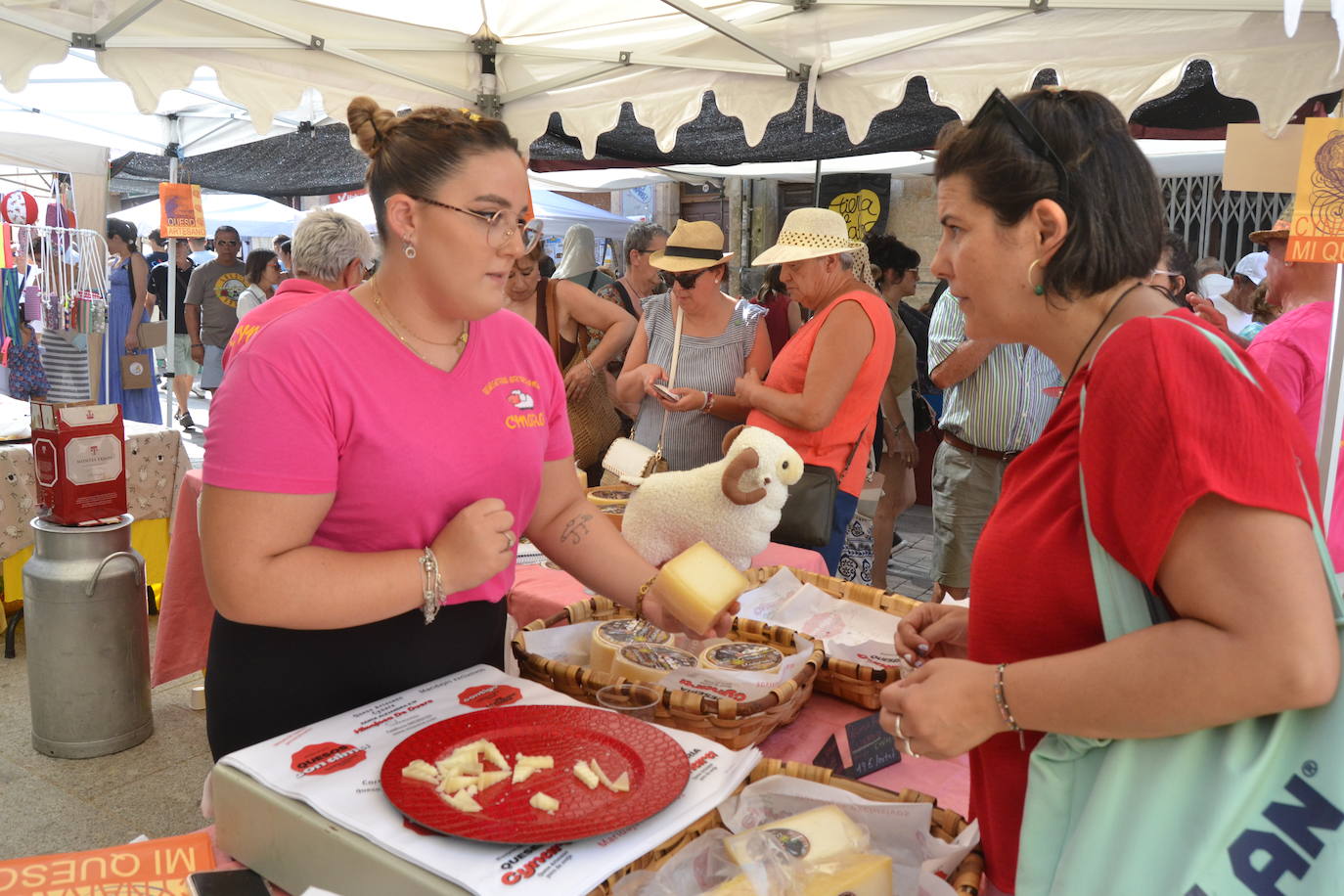El comercio local abarrota las calles de Miróbriga