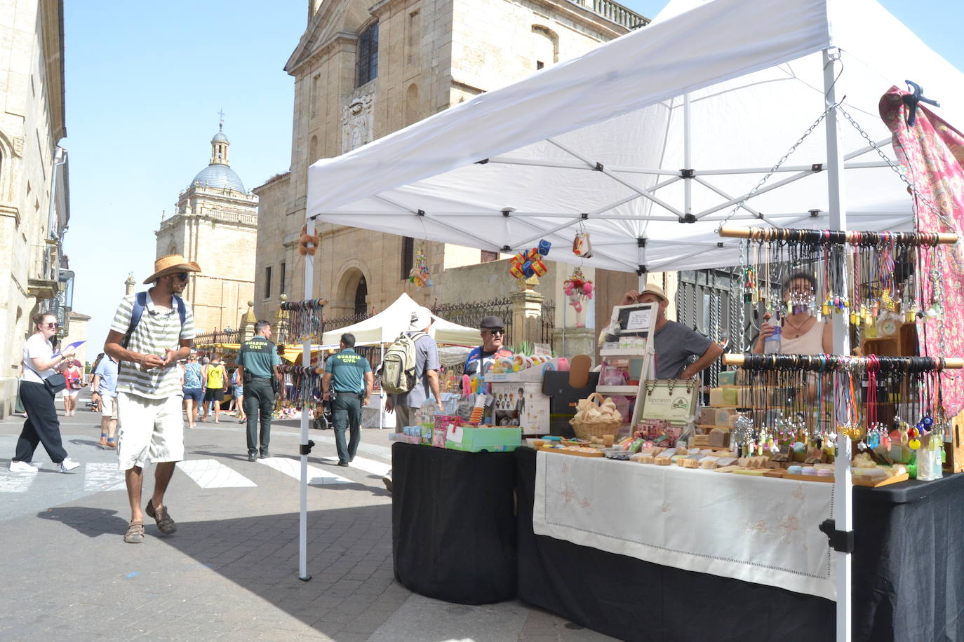 El comercio local abarrota las calles de Miróbriga