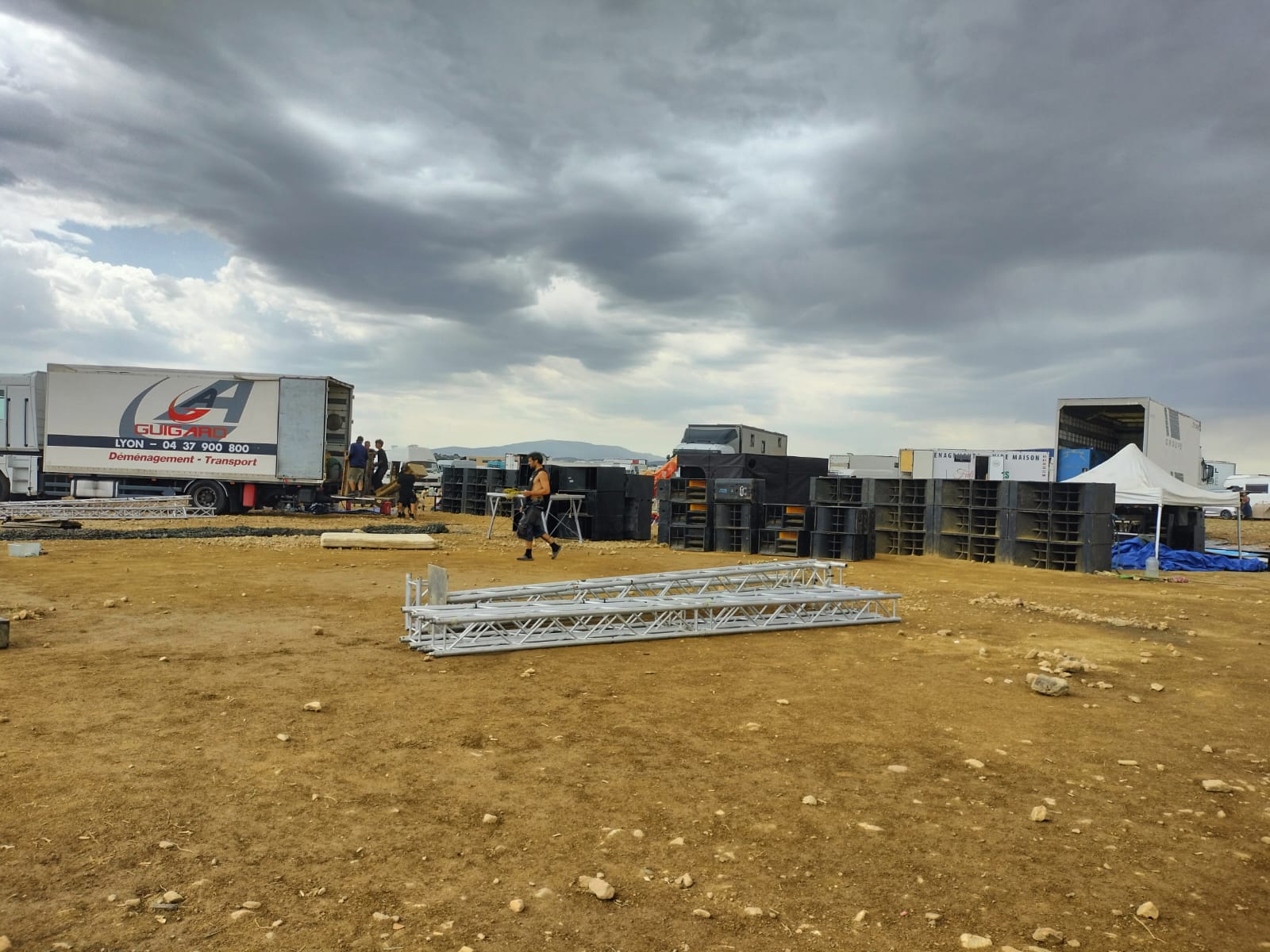 Salvatierra recupera poco a poco la normalidad tras la &#039;rave&#039;