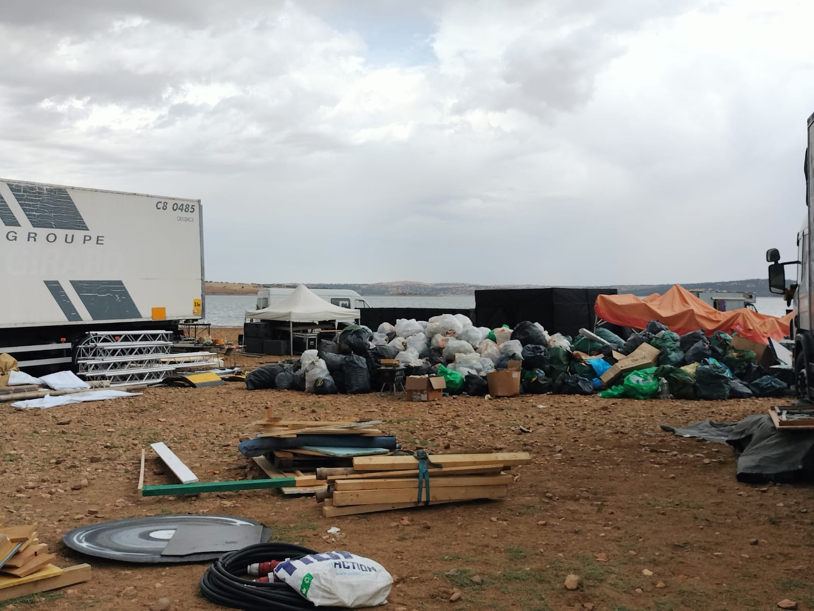 Salvatierra recupera poco a poco la normalidad tras la &#039;rave&#039;