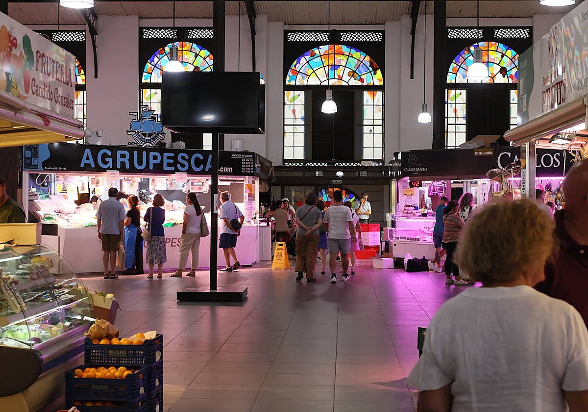 Las pantallas instaladas en el Mercado Central.