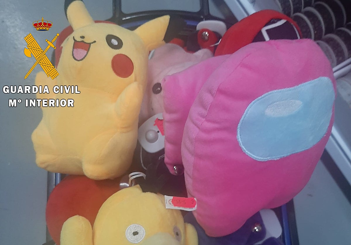 Juguetes falsificados intervenidos por la Guardia Civil.