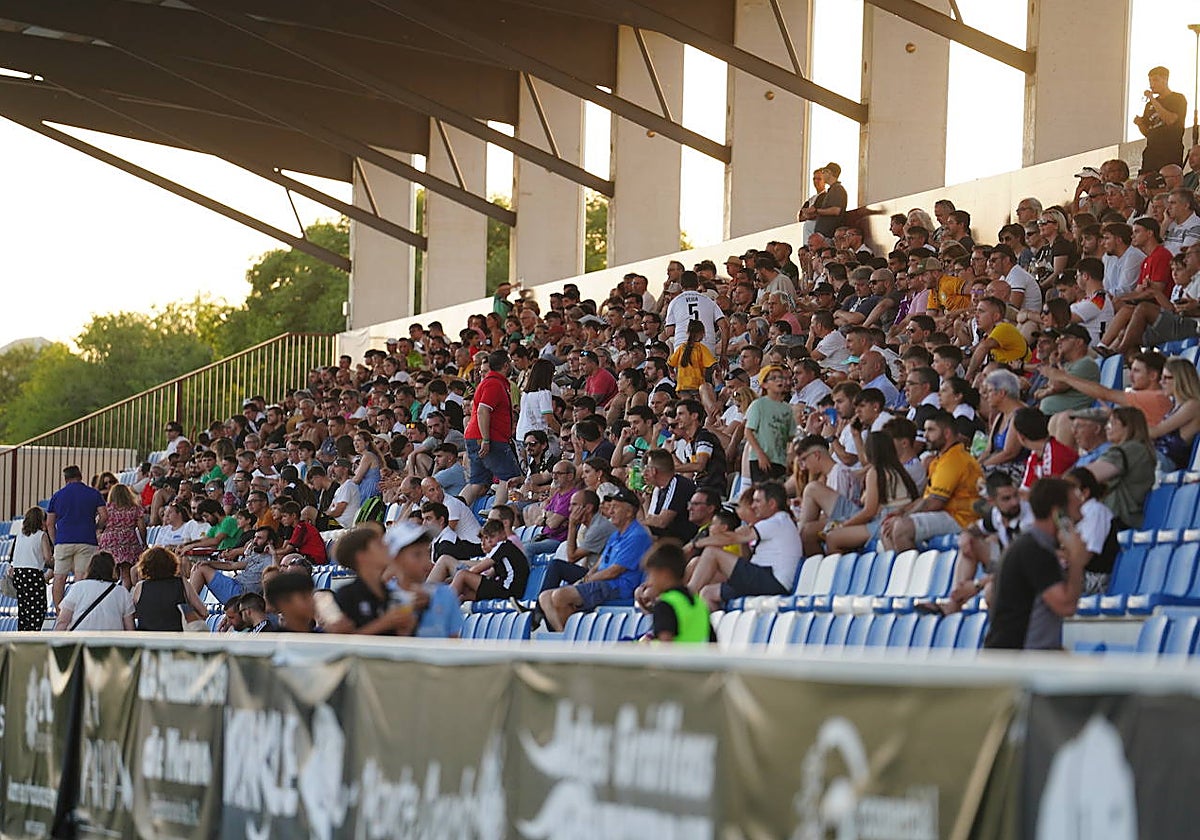 Uno de los graderíos del estadio Reina Sofía antes de comenzar el Memorial UDS de la pasada temporada.