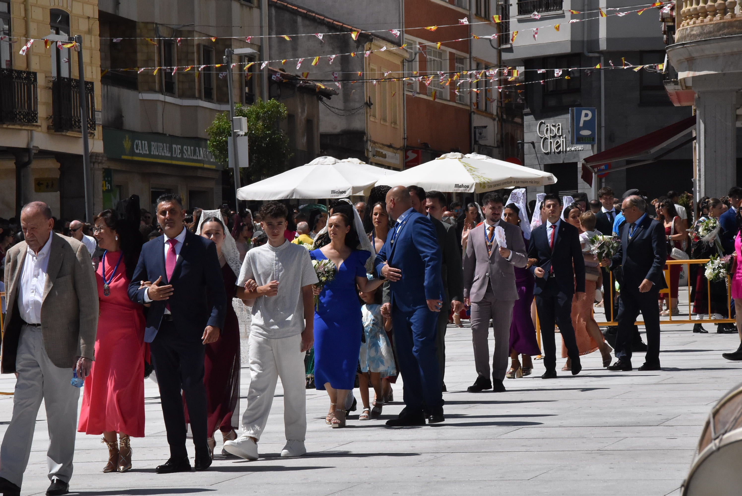 Guijuelo renueva su devoción con la Virgen de la Asunción en el día grande de sus fiestas