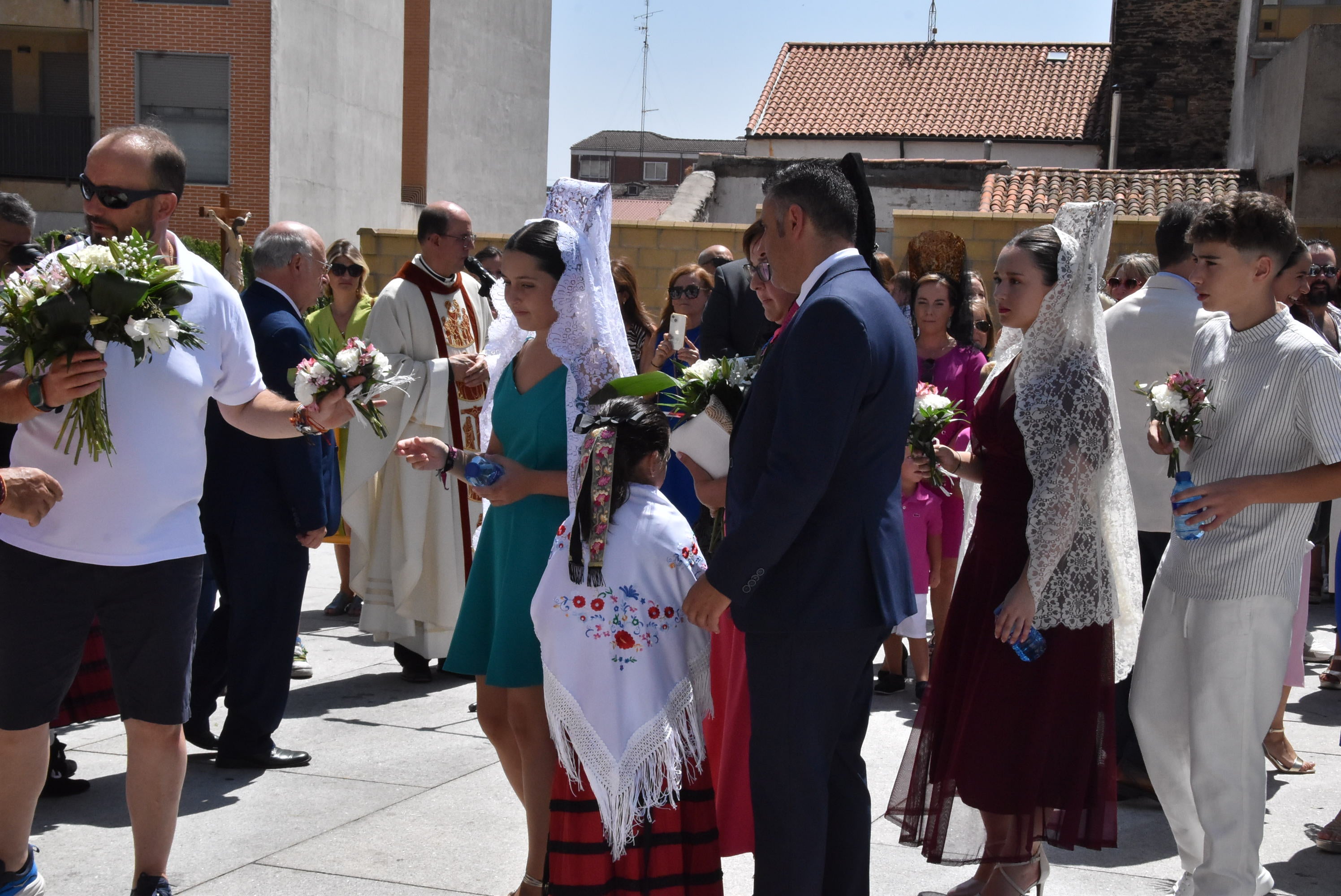 Guijuelo renueva su devoción con la Virgen de la Asunción en el día grande de sus fiestas