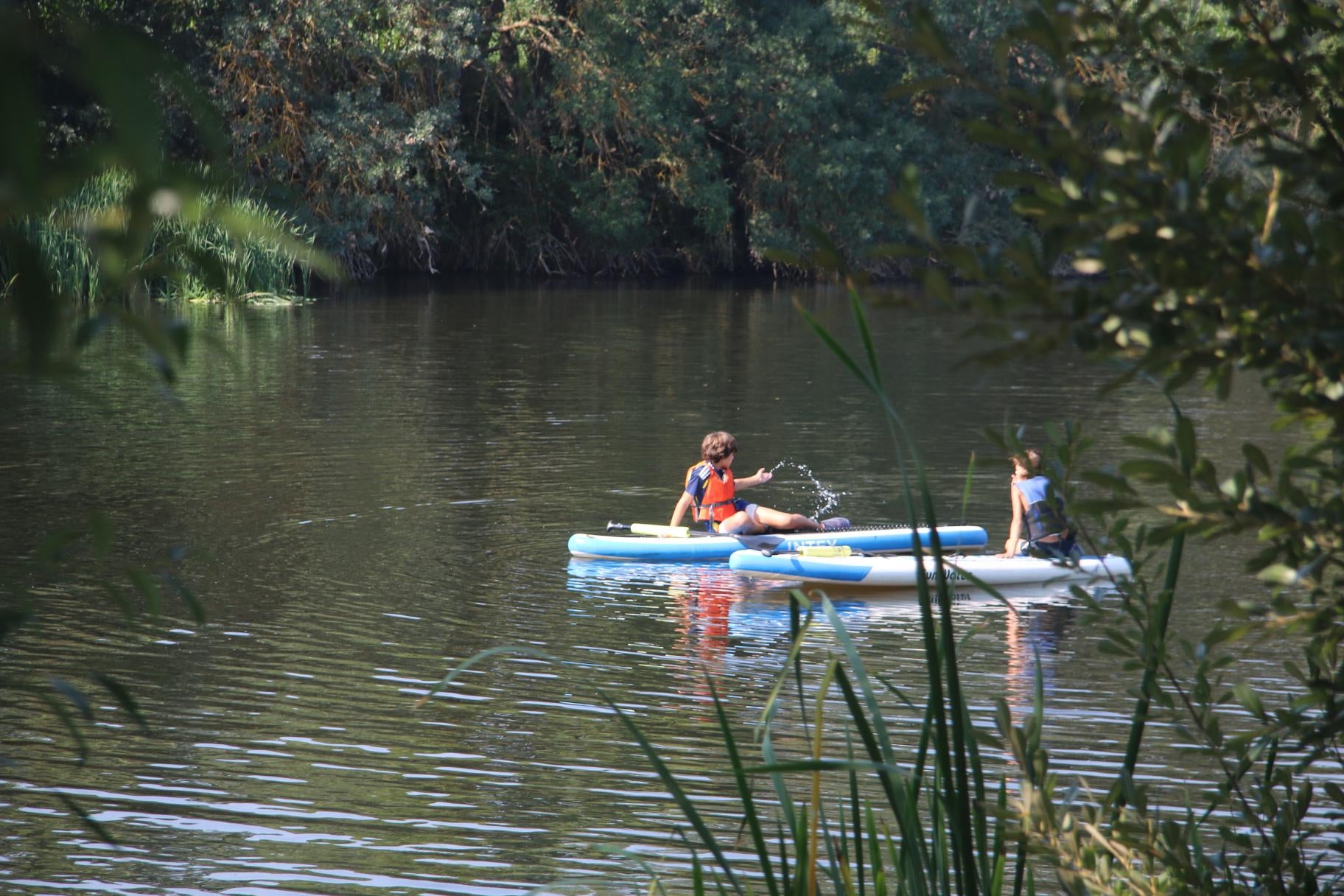 Villamayor de Armuña disfruta de las fiestas de verano con el río Tormes y la merienda de peñas