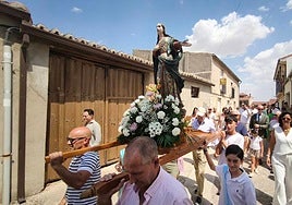 Procesión en Aldeaseca