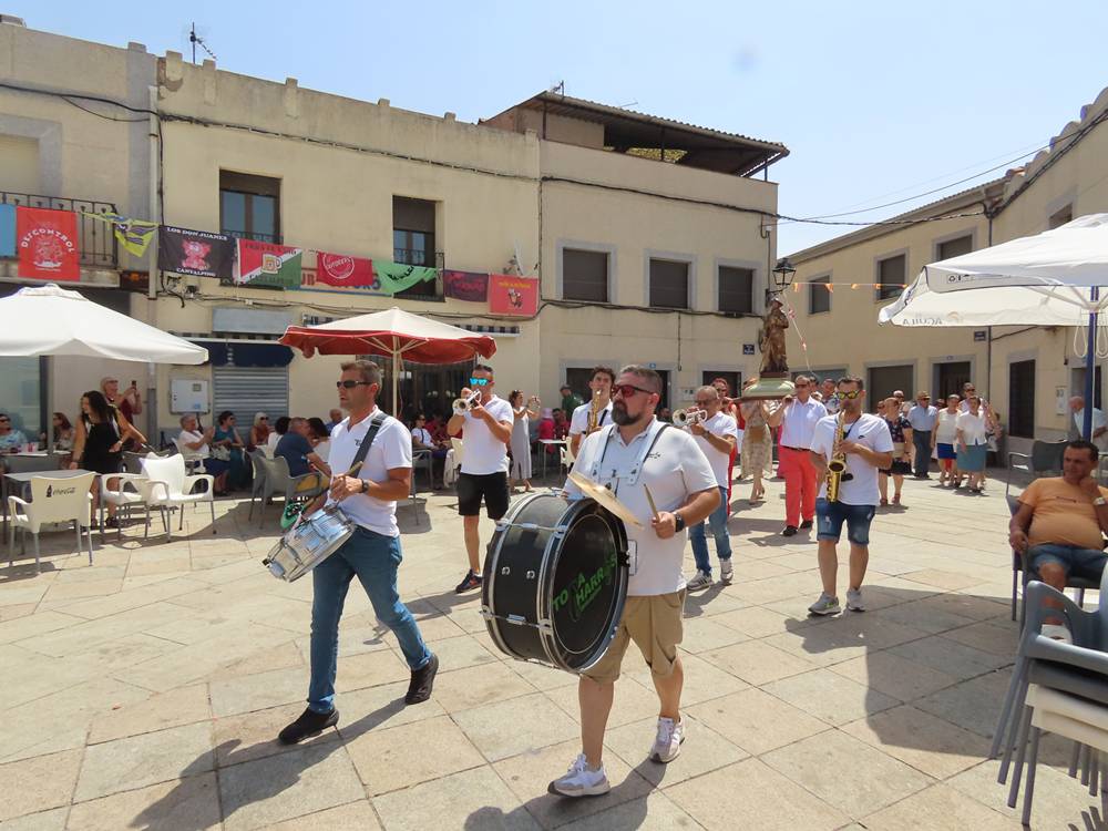 Procesión con San Roque en Cantalpino
