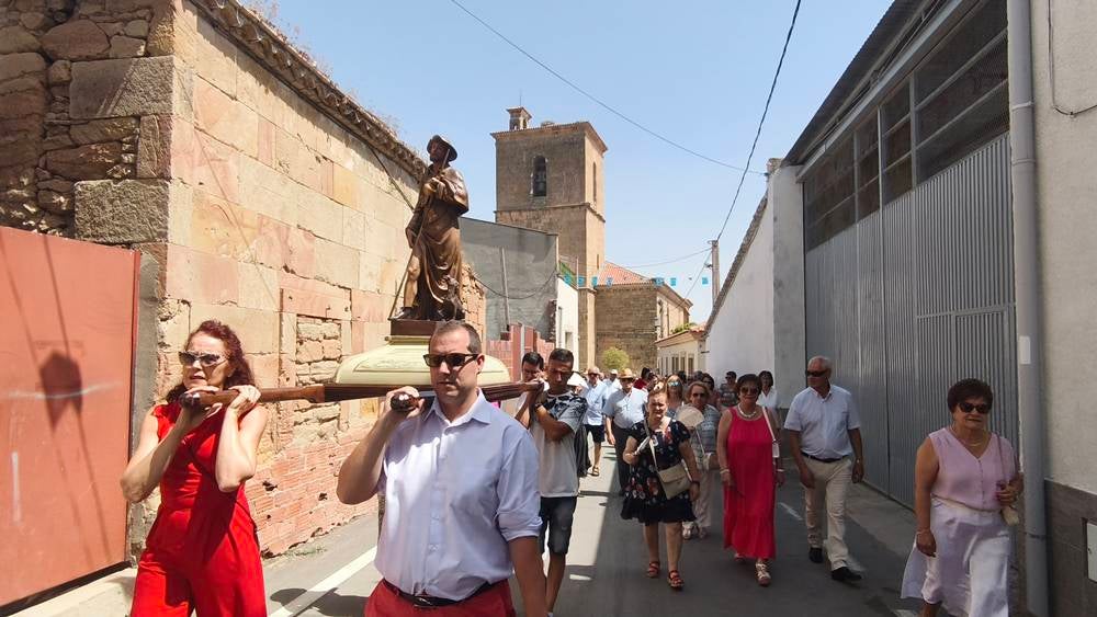 Procesión con San Roque en Cantalpino