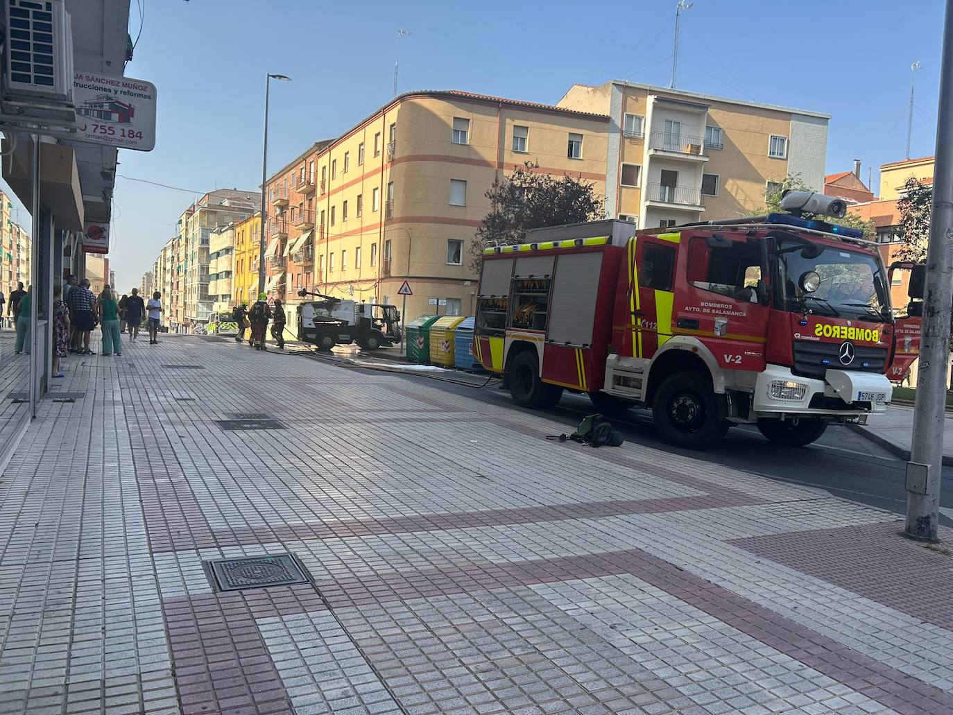Imagen de la intervención llevada a cabo por los Bomberos del Ayuntamiento.