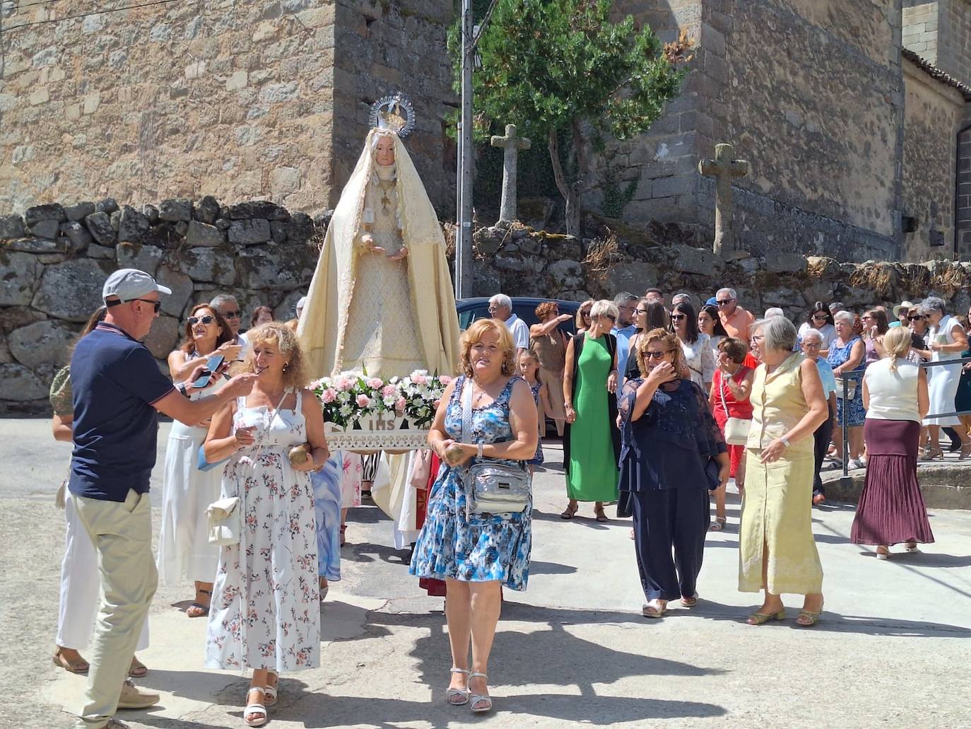Sorihuela acompaña a la Virgen de la Asunción en su día de fiesta