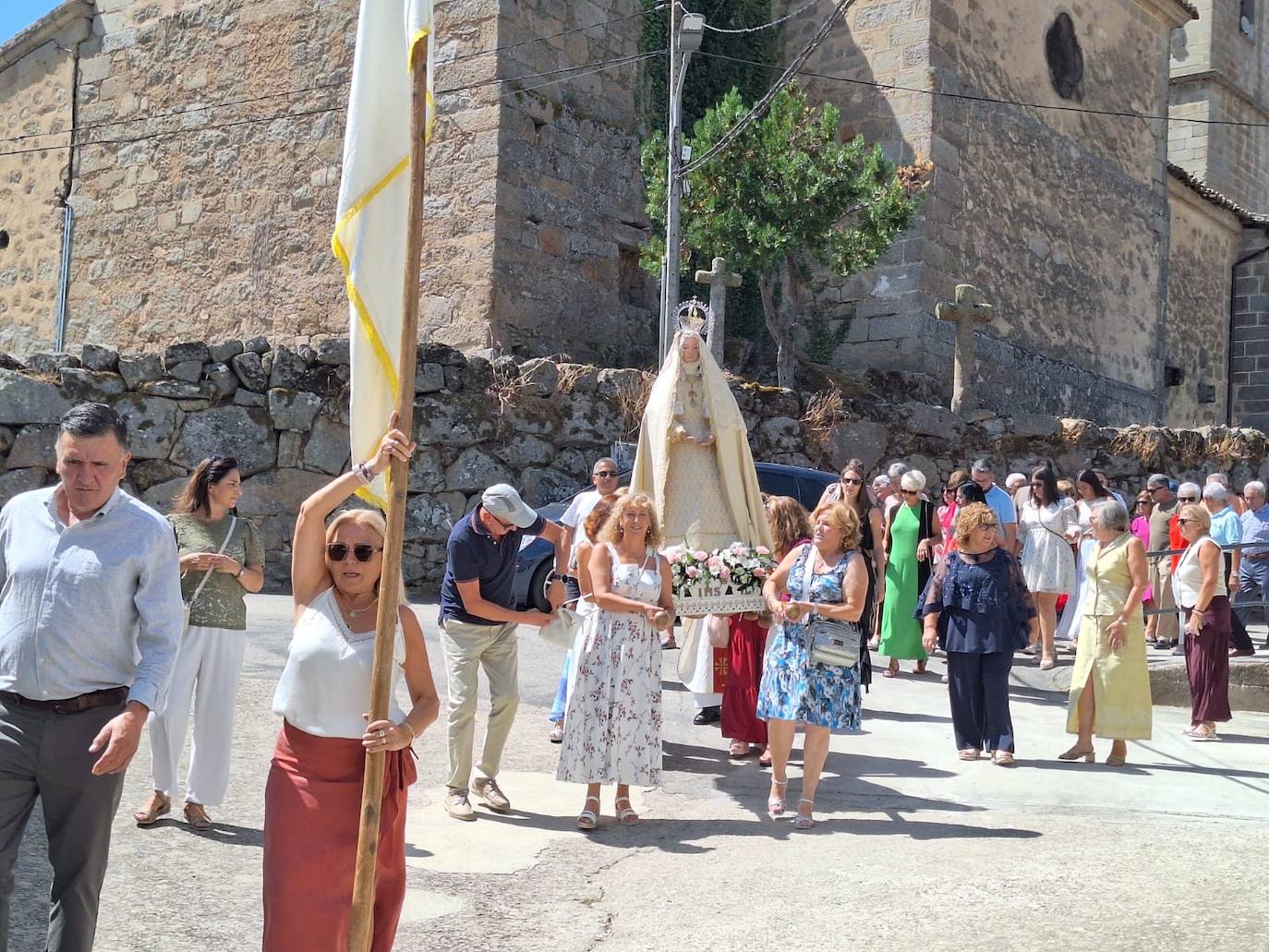 Sorihuela acompaña a la Virgen de la Asunción en su día de fiesta