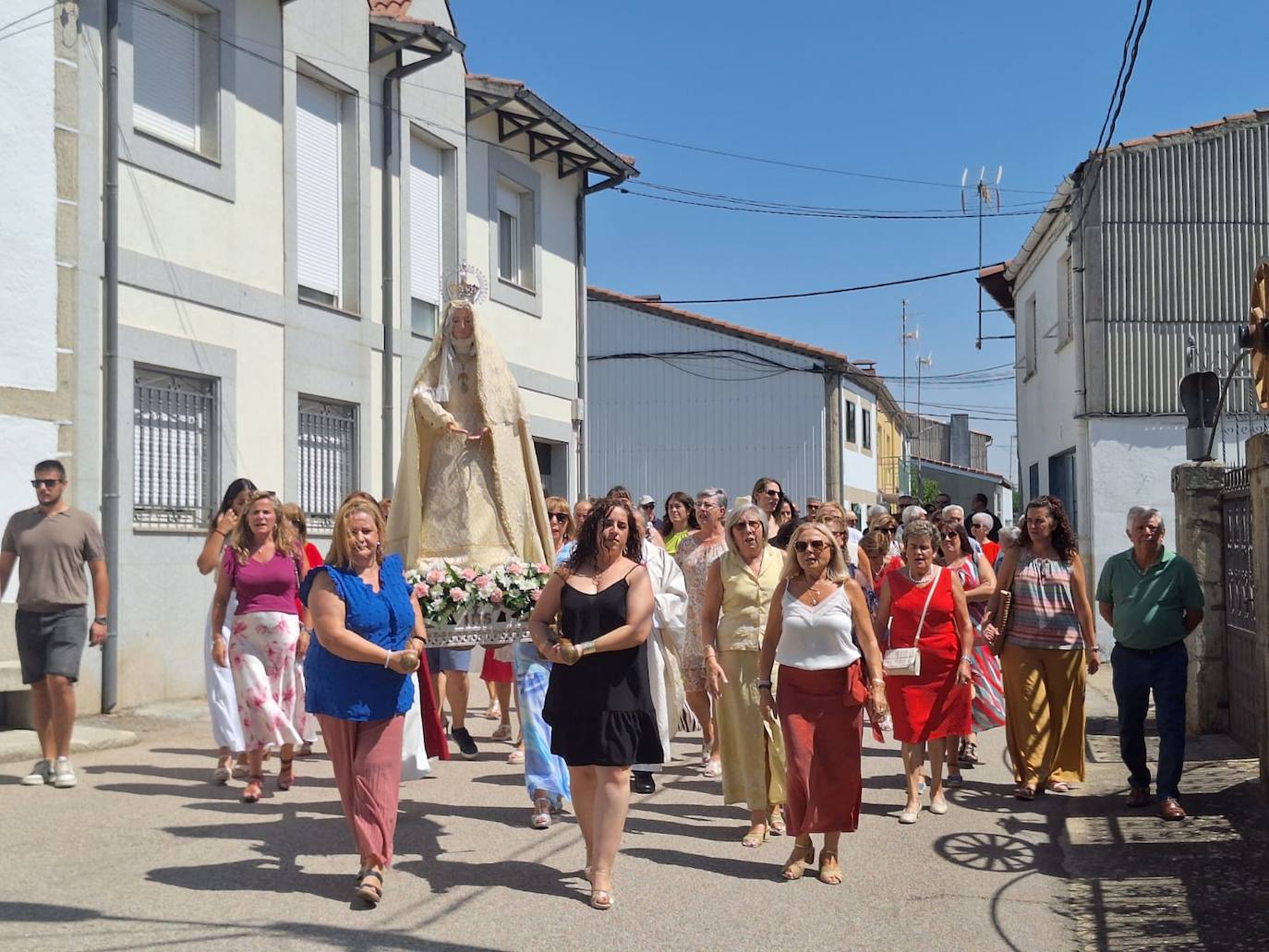 Sorihuela acompaña a la Virgen de la Asunción en su día de fiesta