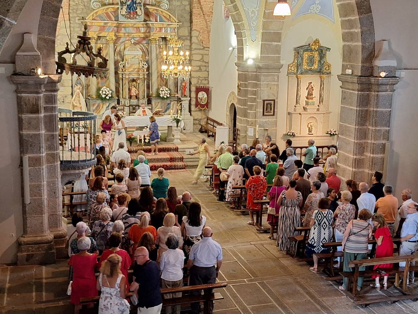 Sorihuela acompaña a la Virgen de la Asunción en su día de fiesta