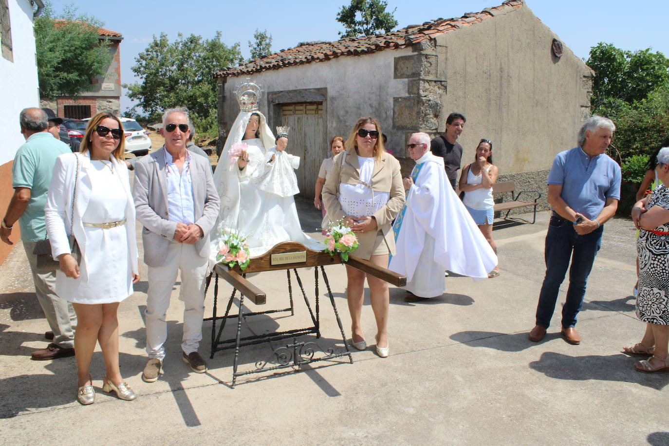 Santa María de los Llanos honra a su patrona