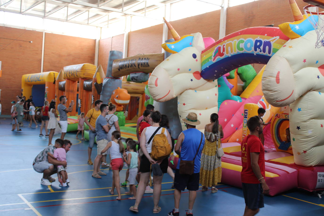 Los niños disfrutan de la fiesta en Guijuelo