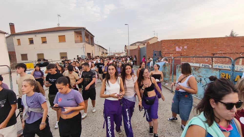 Multitudinario segundo encierro en Macotera