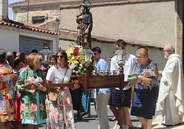 La procesión en la localidad de Valdelosa.