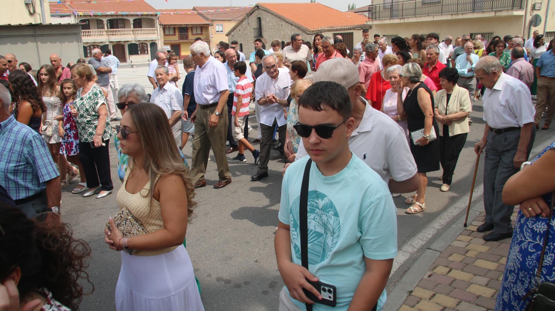 Calzada de Valdunciel llena sus calles para arropar a Santa Elena
