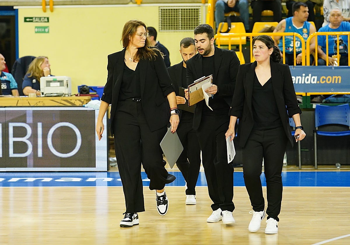 Anna Montañana, junto a Víctor Sánchez, Pablo García y Raquel Romo.