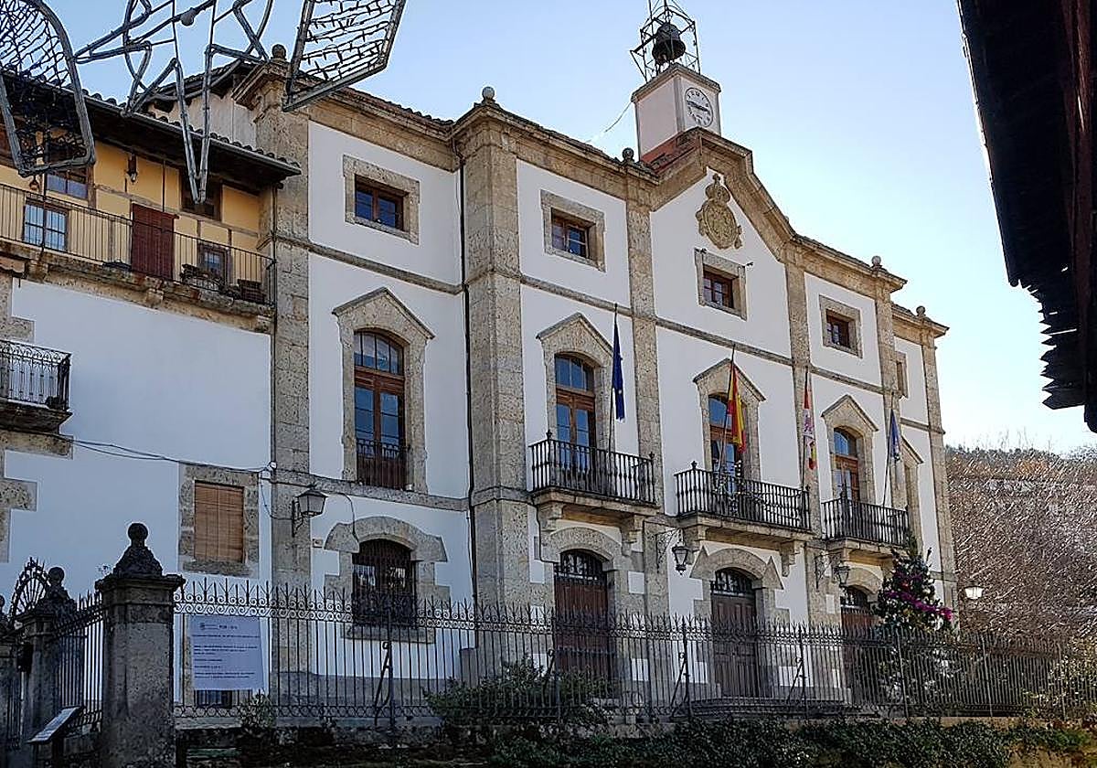 Imagen del Ayuntamiento de Candelario.