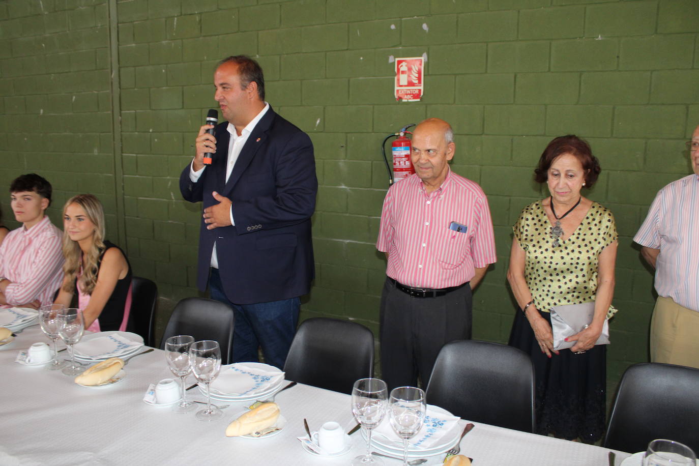 Guijuelo rinde homenaje a los mayores en el final de sus fiestas