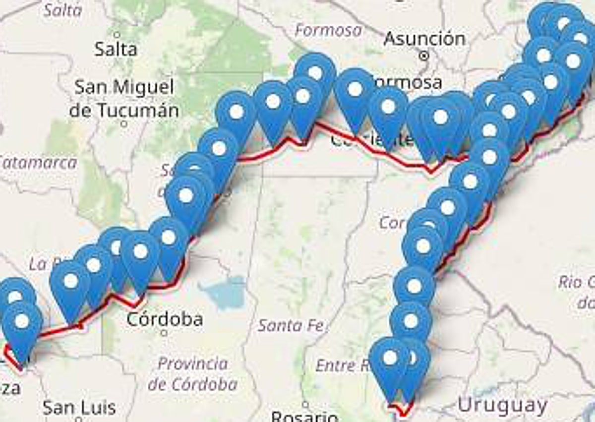 Imagen secundaria 1 - 3.600 kilómetros en bici hasta Argentina: «Me vinieron todos los recuerdos y me entró nostalgia, fue hermoso»