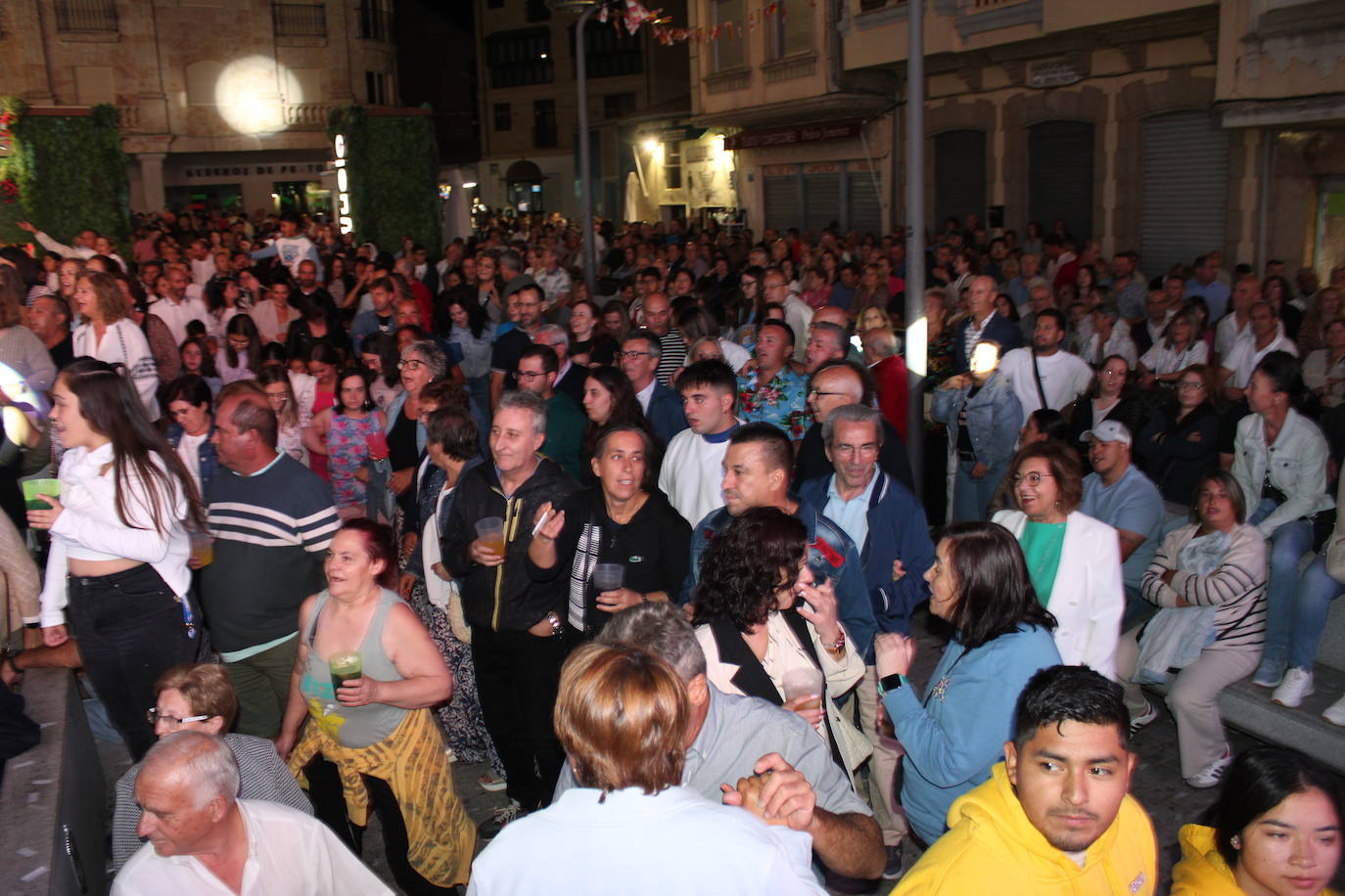 París de Noia cierra las fiestas de Guijuelo con un intenso espectáculo